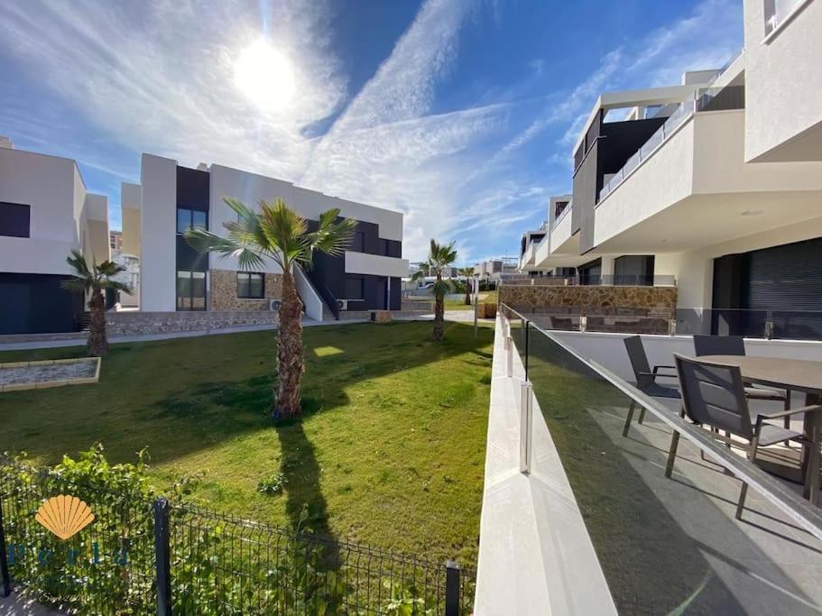 Beautiful New South Facing Bungalow With Large Terrace Dehesa de Campoamor  Eksteriør bilde